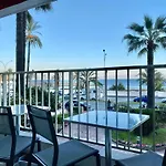 Le Rêve éveillé, Vue Mer, Garage